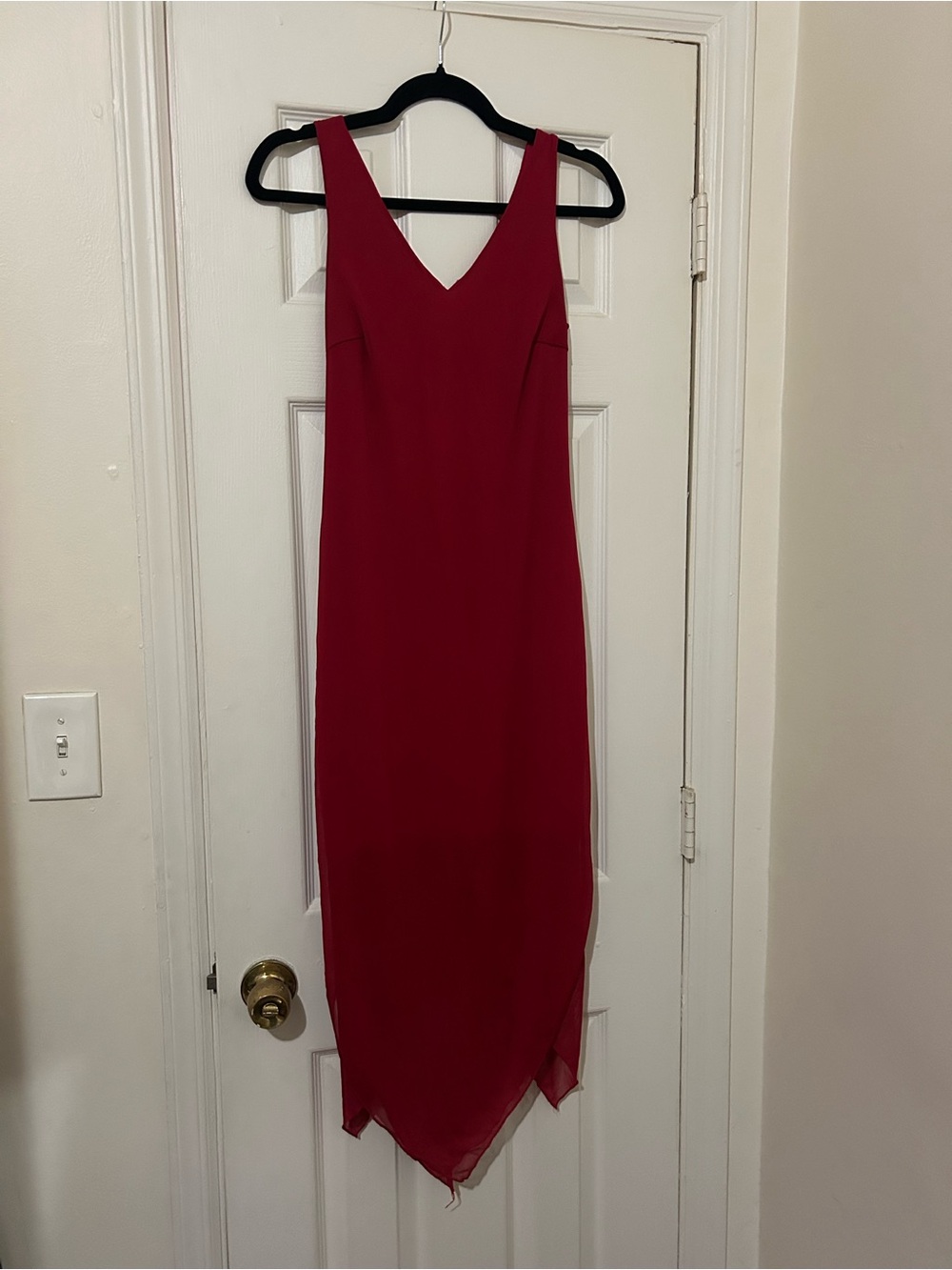 Women's Red V-Neck Sleeveless Midi Dress